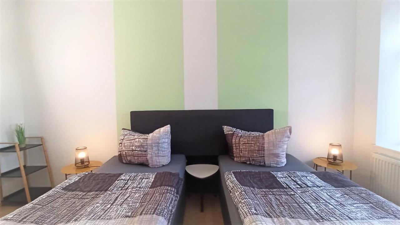Apartment Fuer Bis Zu 7 Personen Mit Balkon Halberstadt Exterior photo